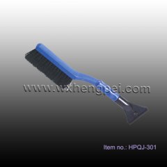long handle snow brush for removing the snow (HPQJ-301)